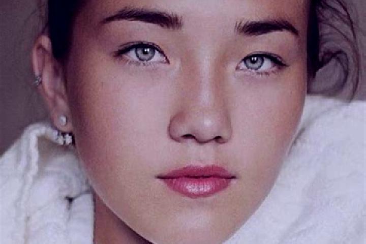 Harper, 20, a auburn amber-eyed caucasian companion based in Ahiri. Offering Fetish, Travel Companion, Couples. Available for incall and outcall, overnight b...