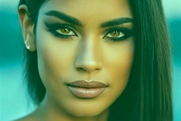 Harper, 20, a black grey-eyed latina companion based in Souligne-Flace. Offering GFE, Striptease, BDSM. Available for incall and outcall, overnight bookings ...