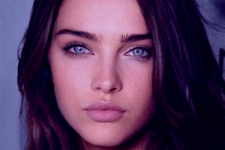 Harper, 20, a brunette blue-eyed mixed companion based in Himeville. Offering Roleplay, Striptease, GFE, OWO, Tantra. Available for incall and outcall, overn...