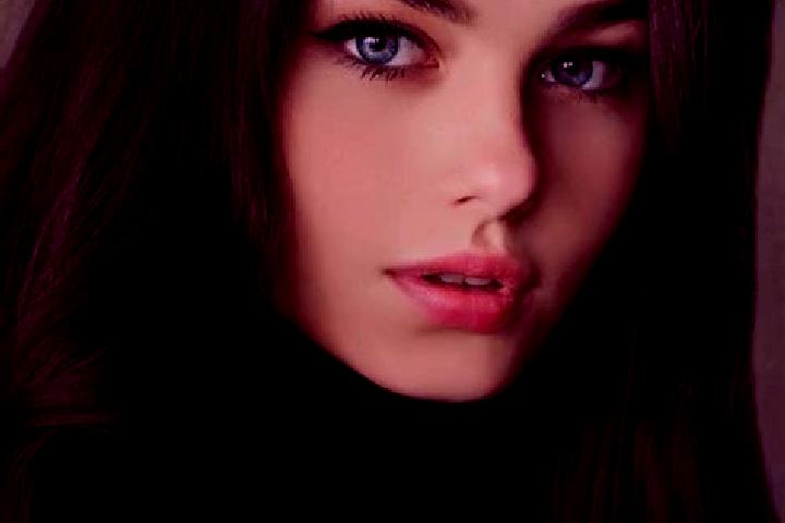 Harper, 20, a brunette grey-eyed caucasian companion based in Dundalk. Offering GFE, Overnight, 69. Available for incall and outcall, day and evening dates.
