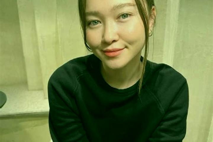 Harper, 20, a dark blonde blue-eyed asian companion based in Siparia. Offering Travel Companion, Dinner Date. Available for incall and outcall, overnight boo...