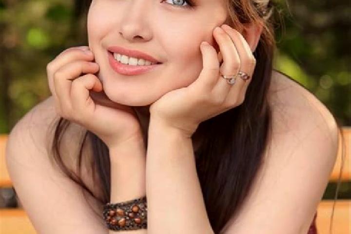 Harper, 20, a red blue-eyed asian companion based in Marakkanam. Offering GFE, Couples, 69, Party Girl, BDSM. Available for incall and outcall, overnight boo...