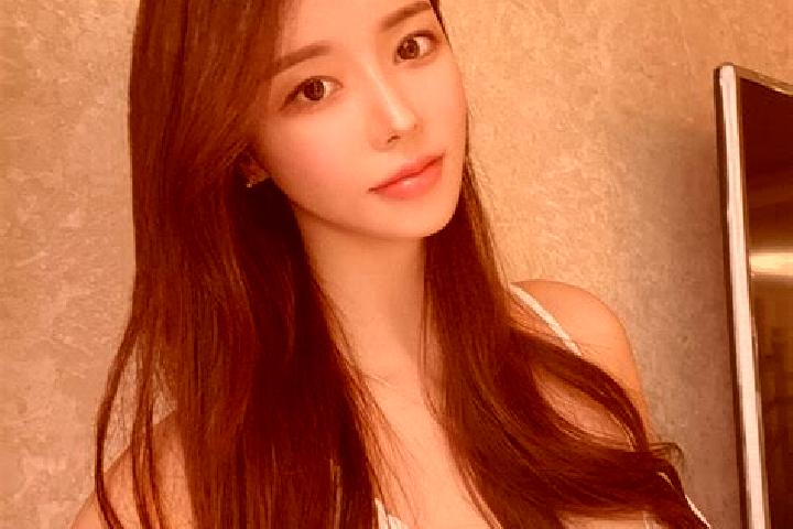 Harper, 20 — Escort in Dongxiaokou, China