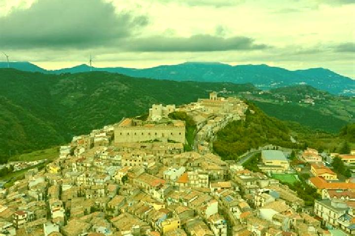Harper, 20 — Escort in Montalbano Elicona, Italy