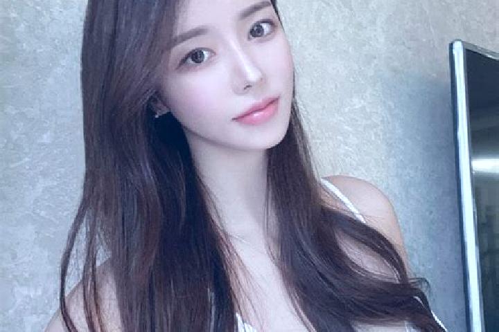 Harper, 20 — Escort in Xiaocha, China