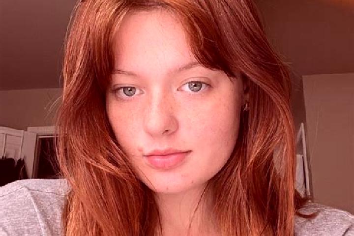 Harper, 21, a auburn grey-eyed mixed companion based in Vara Alta. Offering Erotic Massage, BDSM, Deep French Kissing. Available for incall and outcall, over...