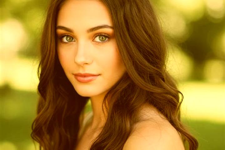 Harper, 21, a black brown-eyed asian companion based in Medvyn. Offering Party Girl, Massage. Available for incall and outcall, day and evening dates.