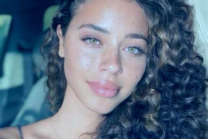 Harper, 21, a black hazel-eyed latina companion based in Fangbu. Offering Party Girl, Travel Companion, Erotic Massage. Available for incall and outcall, ove...