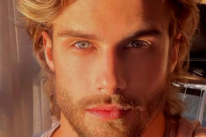 Harper, 21, a dark blonde blue-eyed caribbean companion based in Findik. Offering Domination, OWO, Duos. Available for incall and outcall, day and evening da...