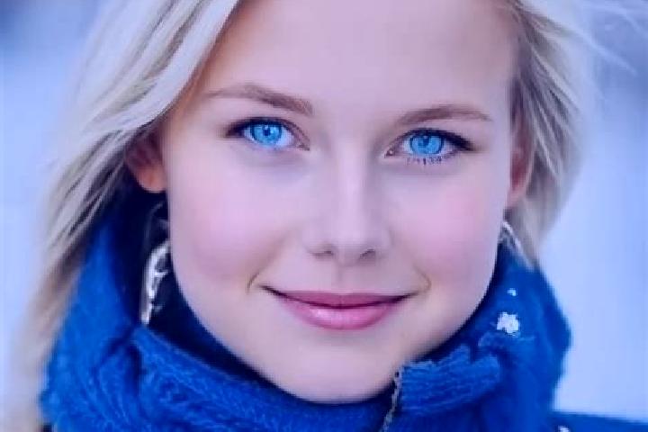 Harper, 21, a platinum blonde blue-eyed caucasian companion based in Mukh Kampul. Offering Prostate Massage, BDSM, Party Girl, Tantra, Massage. Available for...