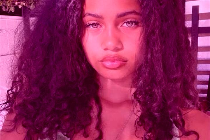 Harper, 21, a red green-eyed mixed companion based in Isse. Offering Deep French Kissing, Striptease, CIM. Available for incall and outcall, day and evening ...