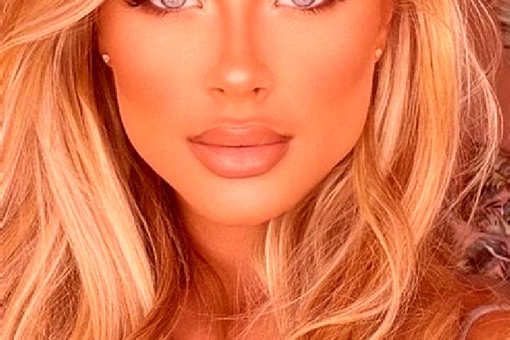 Harper, 22, a blonde blue-eyed latina companion based in Caceres. Offering A-Level, Tantra, BDSM. Available for incall and outcall, day and evening dates.