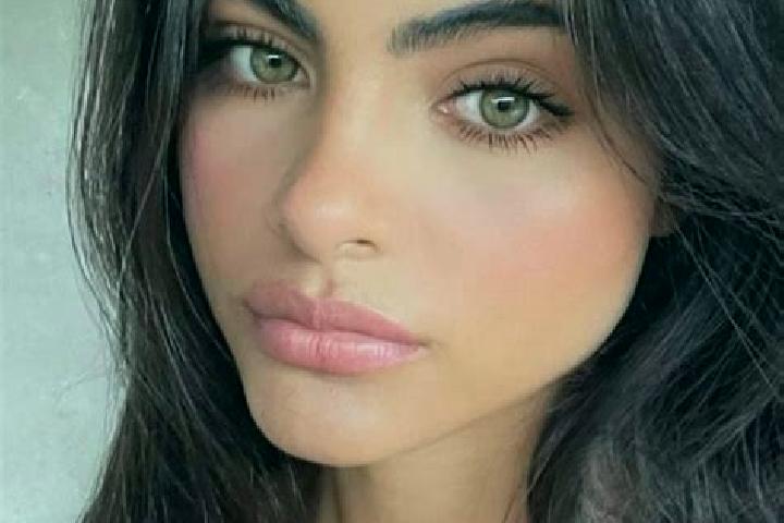 Harper, 22, a brunette green-eyed latina companion based in Kerschenbach. Offering 69, Overnight, CIM. Available for incall and outcall, overnight bookings a...