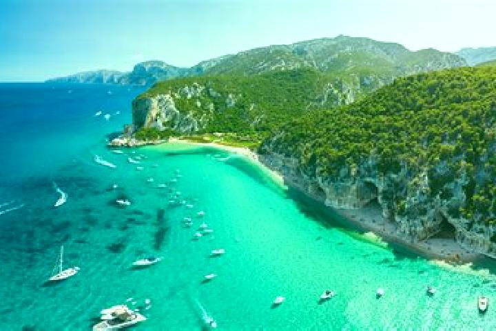 Harper, 22 — Escort in Cala Gonone, Italy