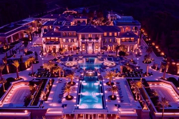 Harper, 22 — Escort in Mega Kefalovryso, Greece