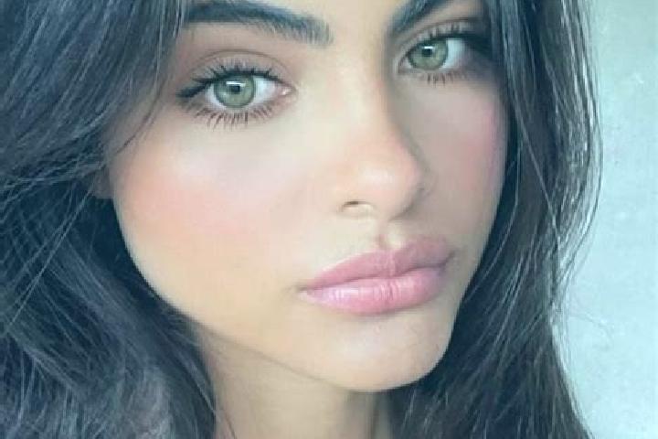 Harper, 23, a brunette brown-eyed middle eastern companion based in Sala al Barro. Offering BDSM, 69, Fetish. Available for incall and outcall, day and eveni...