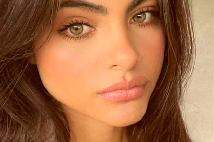 Harper, 23, a chestnut dark-eyed caucasian companion based in Gleina. Offering A-Level, GFE, CIM. Available for incall and outcall, overnight bookings availa...