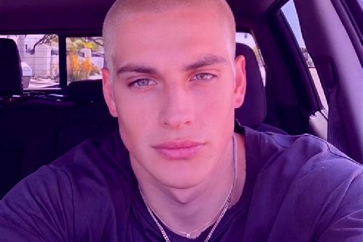 Harper, 23, a dark blonde grey-eyed slavic companion based in Gambarsari. Offering CIM, 69, Domination. Available for incall and outcall, day and evening dates.
