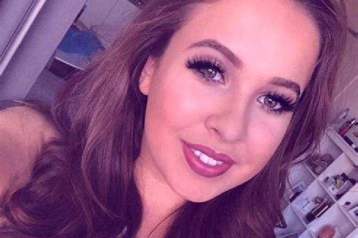 Harper, 23, a red dark-eyed european companion based in Dol pri Hrastniku. Offering BDSM, Party Girl. Available for incall and outcall, day and evening dates.