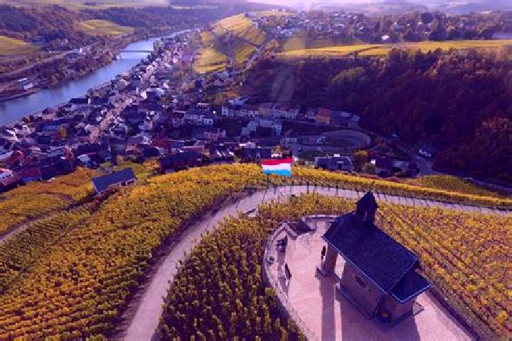 Harper, 23 — Escort in Wormeldange, Luxembourg