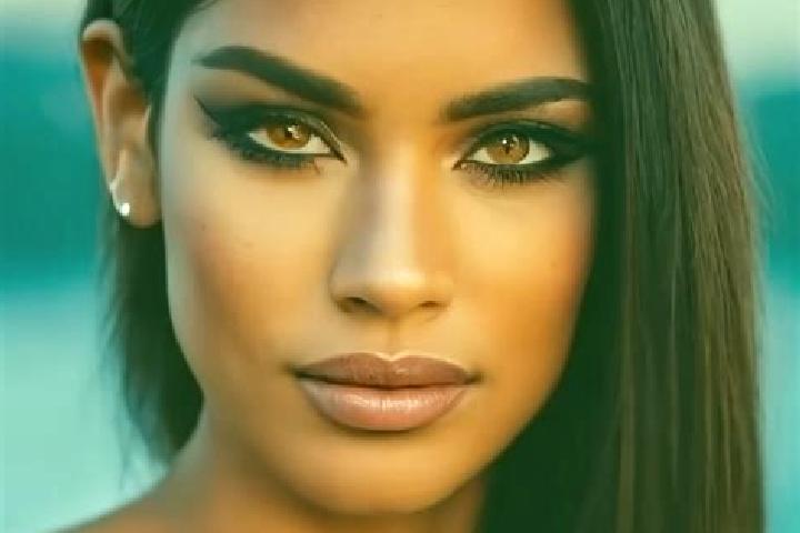 Harper, 24, a black brown-eyed latina companion based in Padghe. Offering Dinner Date, Fetish, Tantra. Available for incall and outcall, overnight bookings a...