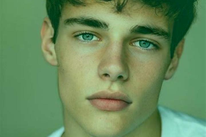 Harper, 24, a chestnut brown-eyed caucasian companion based in Elzange. Offering Striptease, CIM, Dinner Date. Available for incall and outcall, day and even...