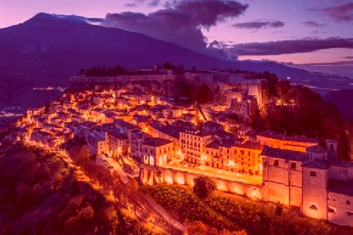 Harper, 24 — Escort in Alanno, Italy