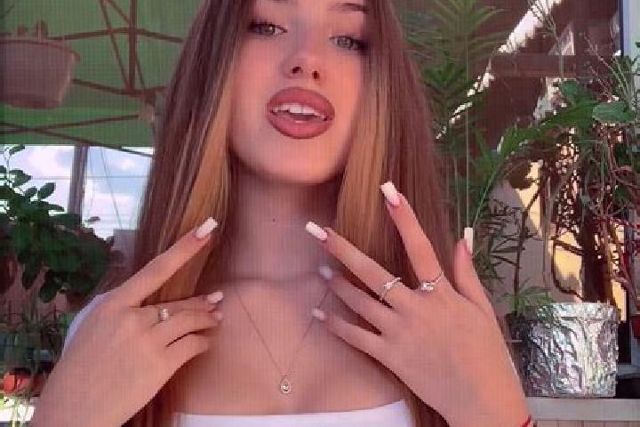 Harper, 24 — Escort in Frumusica, Romania