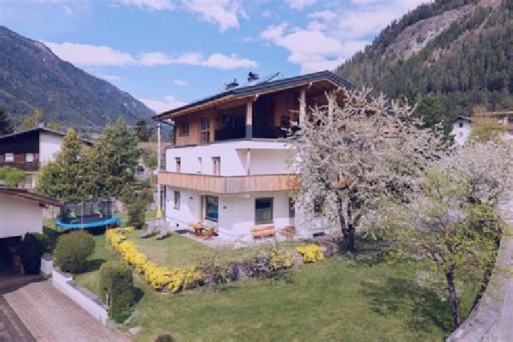 Harper, 24 — Escort in Pfunds, Austria