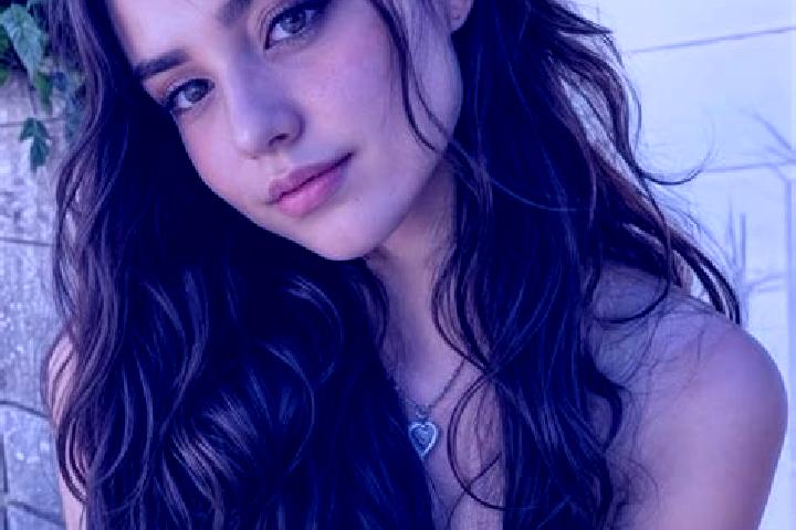 Harper, 25, a auburn amber-eyed caribbean companion based in Santa Giusta. Offering Striptease, Overnight, 69. Available for incall and outcall, day and even...