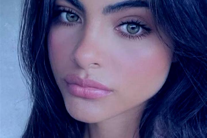 Harper, 25, a black hazel-eyed european companion based in Chiguata. Offering Striptease, Party Girl, CIM, Prostate Massage, Travel Companion. Available for ...