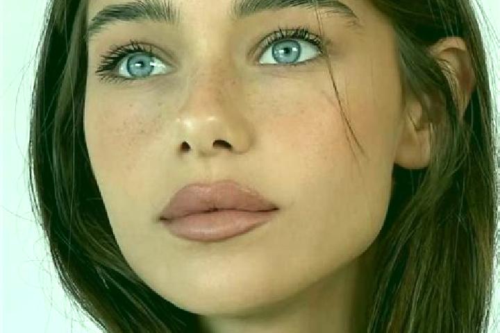 Harper, 25, a brunette amber-eyed mixed companion based in Smarano. Offering Deep French Kissing, Dinner Date, BDSM, Duos, Prostate Massage. Available for in...