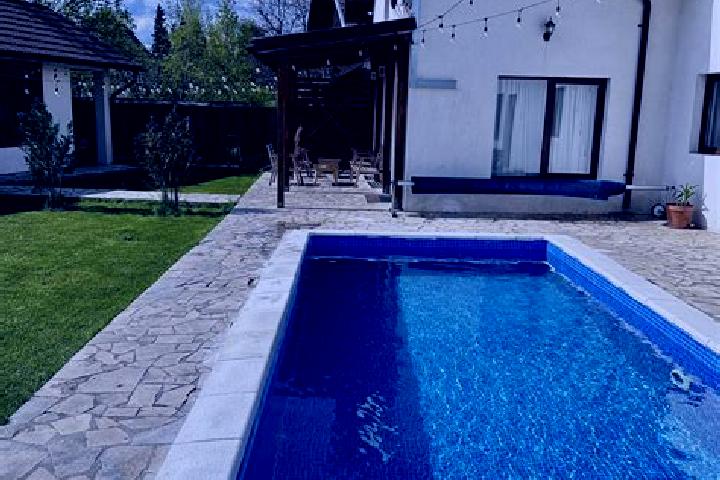 Harper, 25 — Escort in Bulz, Romania