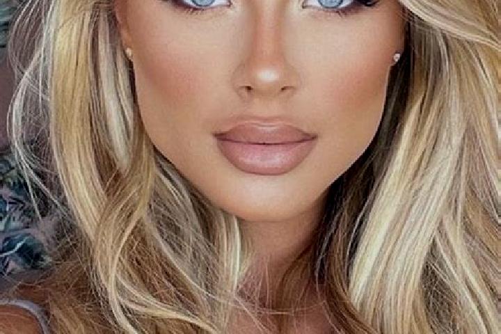 Harper, 26, a blonde blue-eyed latina companion based in Malvern. Offering Duos, Erotic Massage, CIM, Striptease. Available for incall and outcall, overnight...