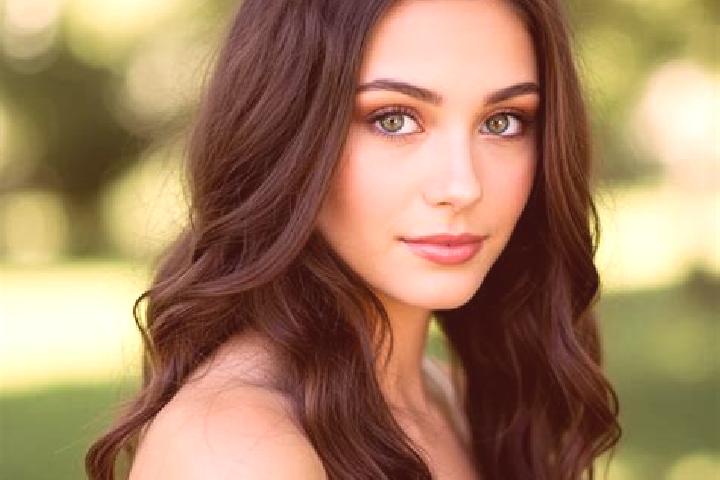 Harper, 26, a brunette hazel-eyed mediterranean companion based in East Bernard. Offering Couples, OWO, Tantra, CIM. Available for incall and outcall, overni...