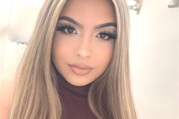 Harper, 27, a blonde brown-eyed latina companion based in Bieville-Beuville. Offering Dinner Date, OWO, Fetish, Erotic Massage, Couples. Available for incall...