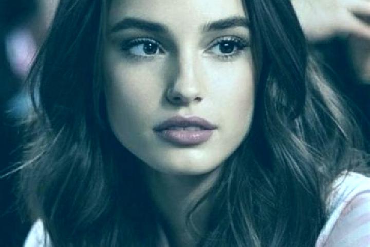 Harper, 27, a brunette brown-eyed indian companion based in Livadiya. Offering A-Level, Striptease, Fetish. Available for incall and outcall, overnight booki...
