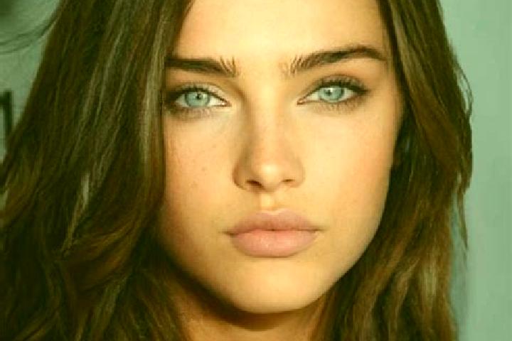Harper, 27, a brunette grey-eyed mixed companion based in Noria de Angeles. Offering A-Level, Tantra, Roleplay, Girlfriend Experience. Available for incall a...