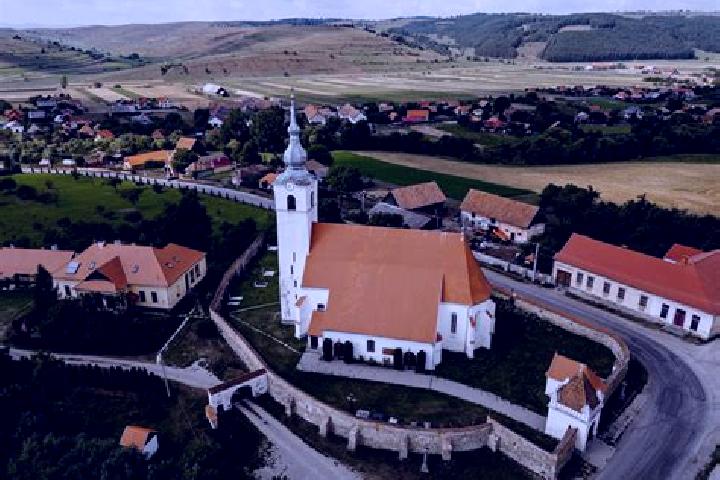 Harper, 27 — Escort in Ciucsangeorgiu, Romania
