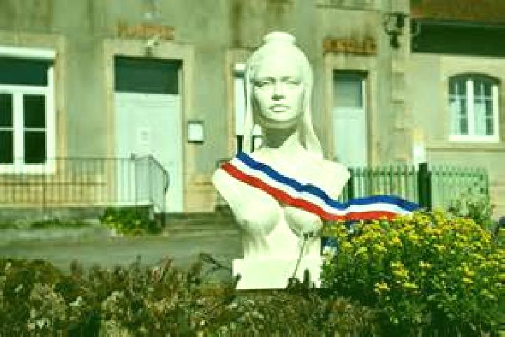 Harper, 27 — Escort in Glenic, France