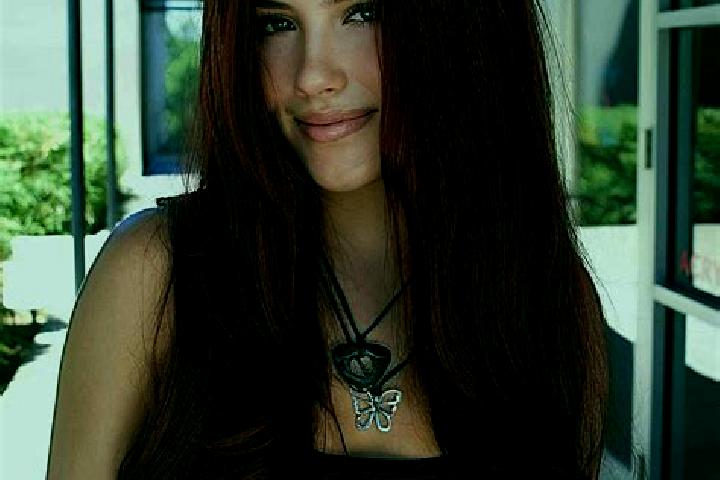 Harper, 28, a auburn dark-eyed latina companion based in Couvrot. Offering Deep French Kissing, A-Level, 69. Available for incall and outcall, overnight book...