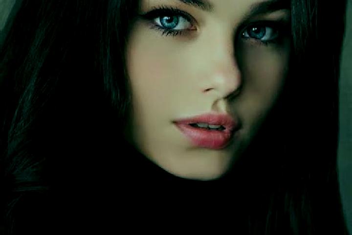 Harper, 28, a auburn dark-eyed slavic companion based in Cinq-Mars-la-Pile. Offering Dinner Date, Prostate Massage, BDSM, Party Girl. Available for incall an...
