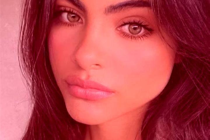 Harper, 28, a black hazel-eyed european companion based in Ukhta. Offering Couples, Striptease, CIM. Available for incall and outcall, day and evening dates.