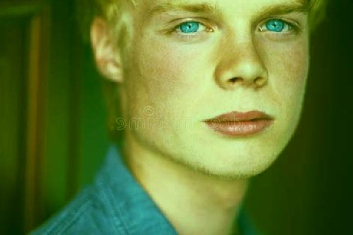 Harper, 28, a blonde blue-eyed caucasian companion based in Geest-Gerompont-Petit-Rosiere. Offering Travel Companion, Dinner Date, Domination, Couples, Party...