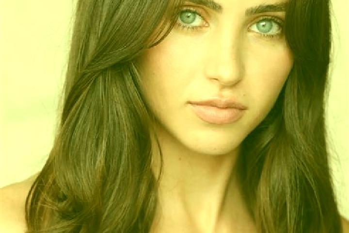Harper, 28, a brunette hazel-eyed mixed companion based in Halchiu. Offering Massage, Duos, CIM. Available for incall and outcall, day and evening dates.
