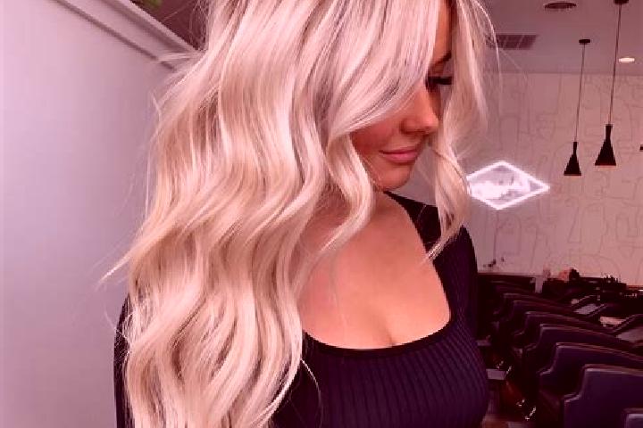 Harper, 28, a platinum blonde amber-eyed asian companion based in Randusari. Offering GFE, Massage, 69. Available for incall and outcall, day and evening dates.