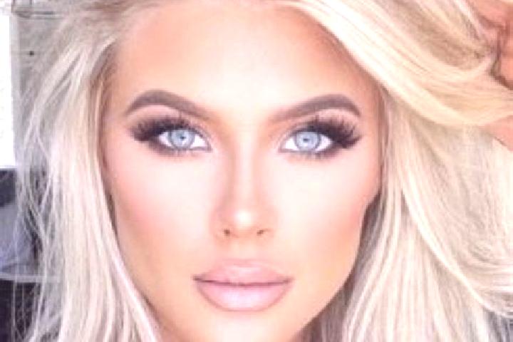Harper, 28, a platinum blonde hazel-eyed mixed companion based in Camposanto. Offering GFE, BDSM, Overnight. Available for incall and outcall, overnight book...