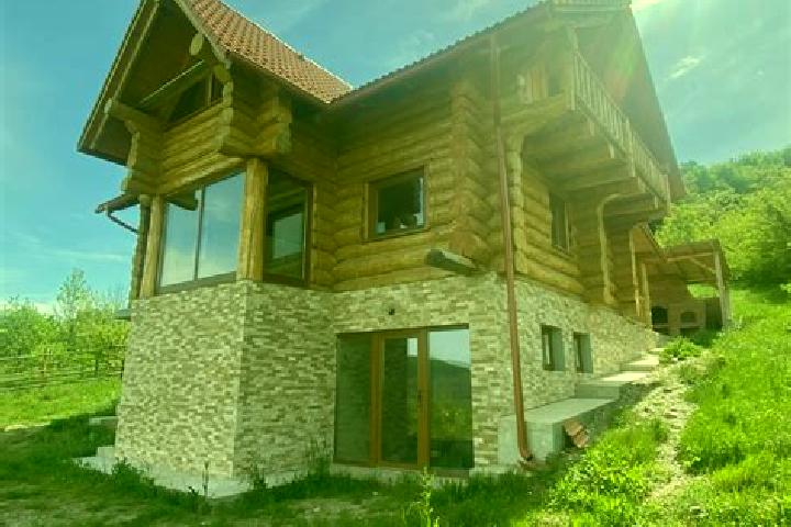 Harper, 28 — Escort in Bozies, Romania