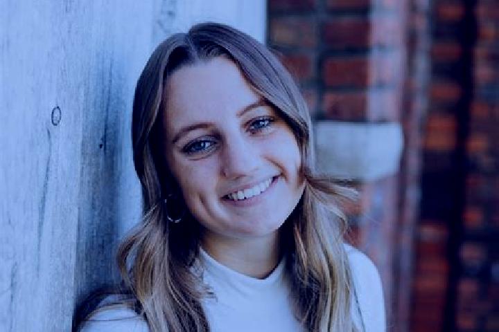 Harper, 28 — Escort in Chesterton, United States