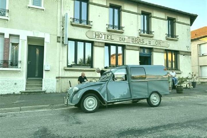 Harper, 28 — Escort in Varennes-en-Argonne, France